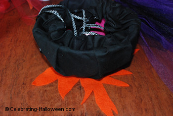 Witch Cauldron Bag - Making the Flames 2 Witch Cauldron Bag - Making the Flames 2