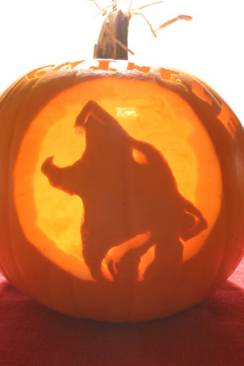 Howling Wolf Pumpkin Carving Idea and Pattern - Pumpkin Carving Ideas ...